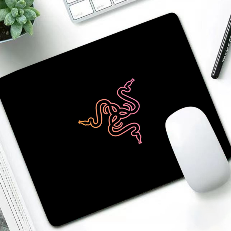 Razer Luxury Mouse Pad Anime G - Gaming Accessories For Setup ulasan dan harga